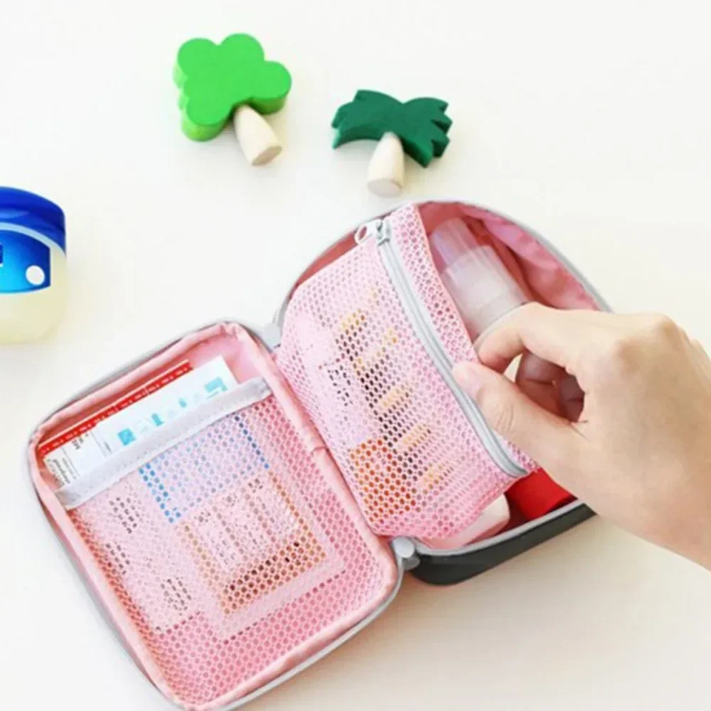 Mini Outdoor First Aid Kit Bag - First Aid Travel Kit ulasan dan harga